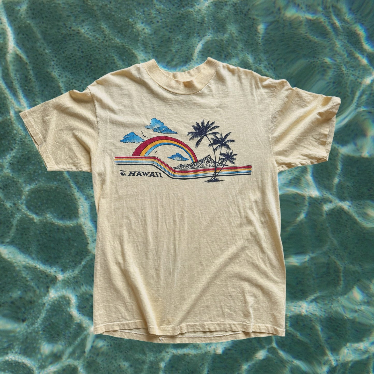 VINTAGE RAINBOW TEE